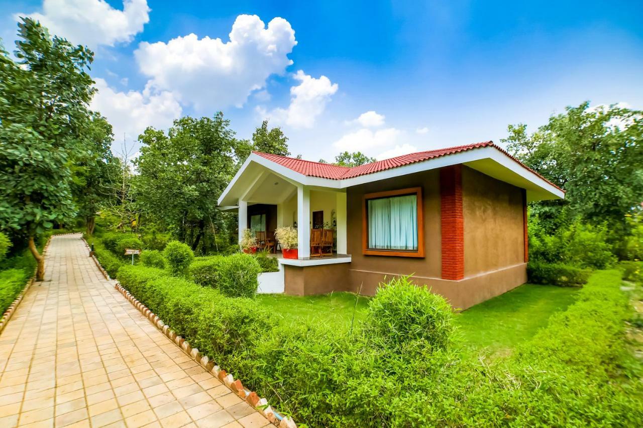 Lemon Tree Wildlife Resort, Bandhavgarh Tala  Exterior photo